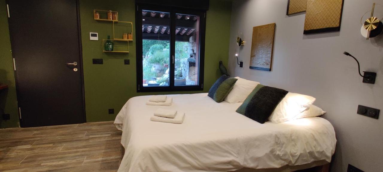 Bed and Breakfast Mas des Buscades Cabris Exterior foto